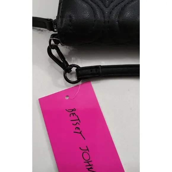 NWT Betsey Johnson black Kara wallet Quilted heart detail 7x4in zip closure glam - Picture 4 of 9